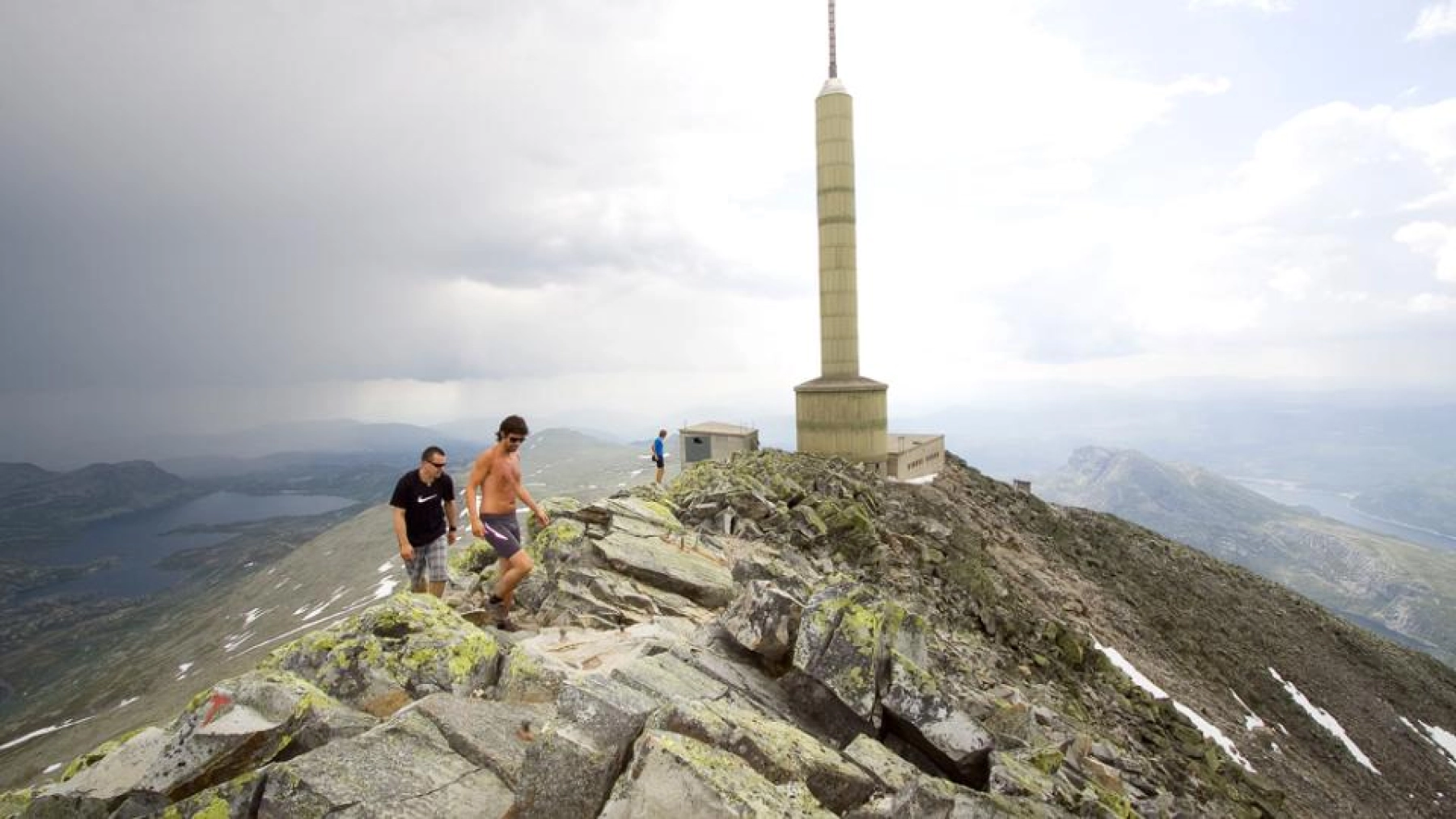 Gaustatoppen-at-the-top-summer.jpg